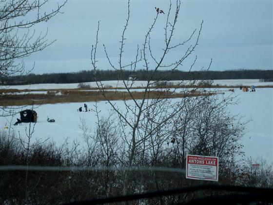 manitoba ice fishing 